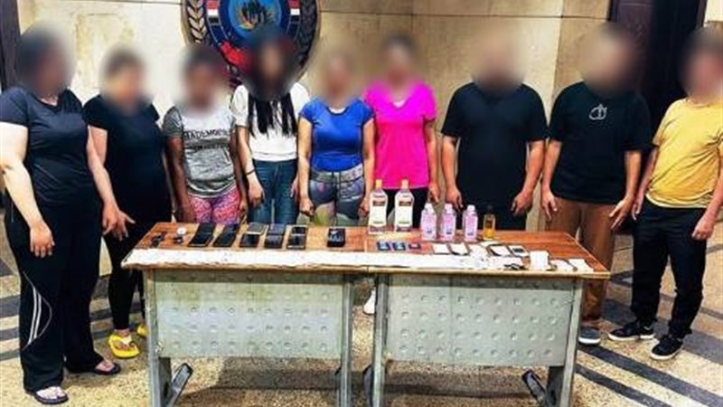المتهمون والمضبوطات