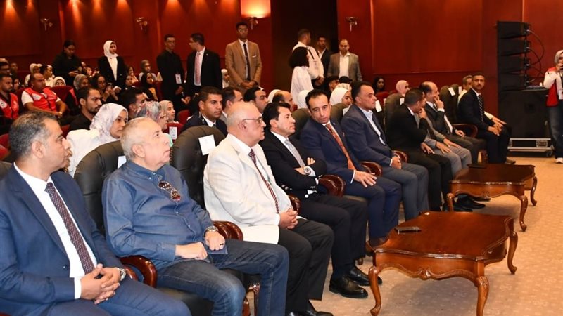 وزير الشباب والرياضة