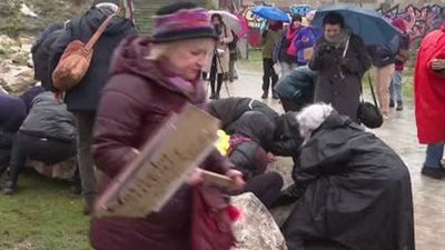 اتهام أممي يهز باريس: لجنة حقوق الطفل تتهم فرنسا بانتهاكات جسيمة بحق المهاجرين القُصر