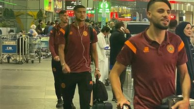 بعثة نهضة بركان تصل القاهرة استعدادًا لمواجهة بيراميدز في السوبر الأفريقي