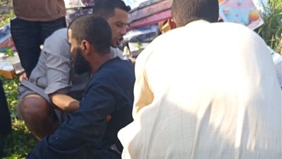 مصرع تاجر مفروشات وإصابة شقيقه في انقلاب سيارة بترعة منشأة القناطر