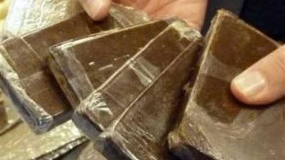 سقوط ديلر الشيخ زايد بحوزته 20 طربة حشيش وكمية من التامول