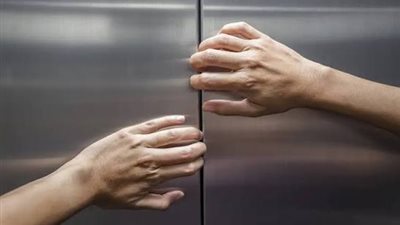 الحماية المدنية تنقذ مسن وزوجته تعطل بهما الأسانسير بالعجوزة 