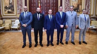 بقرار جمهوري.. تنسيقية شباب الأحزاب تتسلم كارنيهات عضوية مجلس الشيوخ