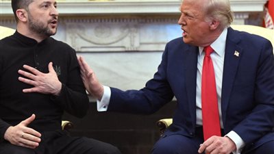 فايننشال تايمز: اجتماع ترامب وزيلينسكي في البيت الأبيض تحول إلى صراخ متبادل وشتائم 