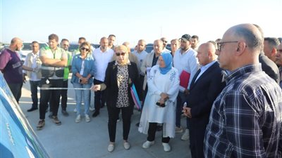 شبكة طرق جديدة تربط المحافظات الساحلية.. وزير النقل يتابع التنفيذ على الأرض