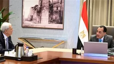 مدبولى يستعرض جهود تحسين الخدمات المقدمة إلكترونيا للمواطنين والمستثمرين