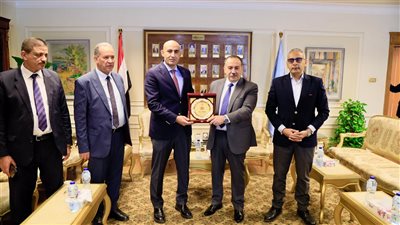وزير التعليم يشيد بانضباط مدارس أسيوط ويؤكد استمرار الدعم للمعلمين