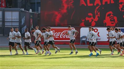 نجم الأهلي يتراجع عن الانتقال إلى الزمالك (تفاصيل)