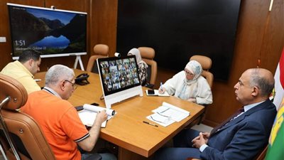 محافظ المنيا يشارك في اجتماع مجلس المحافظين عبر تقنية الفيديو كونفرانس