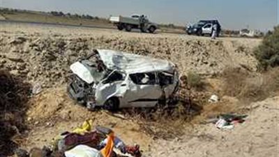 إصابة 13 شخصًا في انقلاب ميكروباص على طريق الصعيد الصحراوي بالمنيا