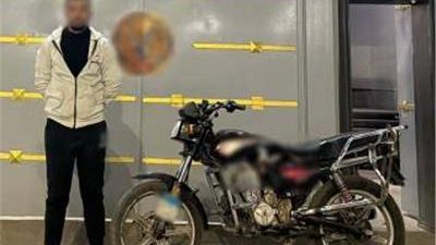 القبض على قائد دراجة نارية صدم شخصين بالمنيا ولاذ بالفرار