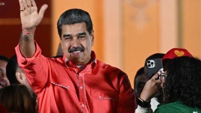 تنحي الرئيس نيكولاس