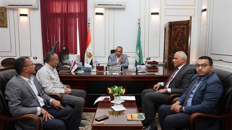 اجتماع لدعم الصناعات