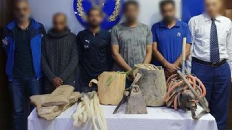 المتهمين والمضبوطات