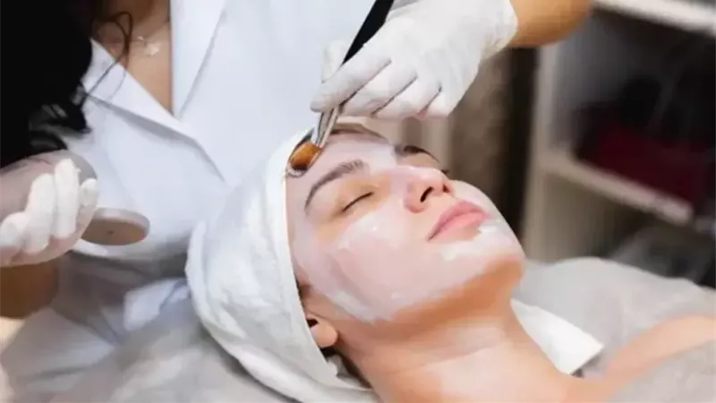 العناية بالبشرة