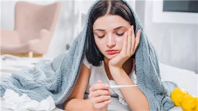 من التوتر إلى نقص النوم.. أسباب خفية وراء أعراض «إنفلونزا الدورة الشهرية»