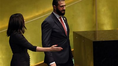 لندن تقلب الموازين.. كاتب سوري لـ