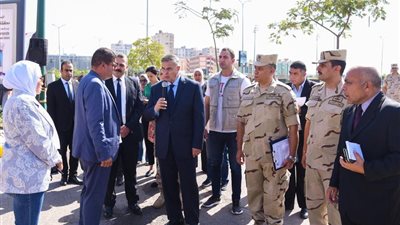 الإسكندرية تتهيأ لموسم الشتاء.. والمحافظ يشرف على اصطفاف معدات الأزمات