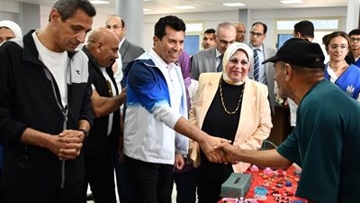 وزير الشباب ومحافظ السويس يشهدان لقاءً حواريًا مع القوي الشبابية بمركز سليم الحي للتنمية الشبابية