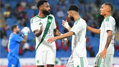 الأهلي يعود لسكة الانتصارات بفوز صعب على النجمة في دوري روشن