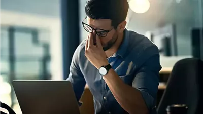 زملاء العمل السامون... خطر خفي يهدد الصحة النفسية والإنتاجية