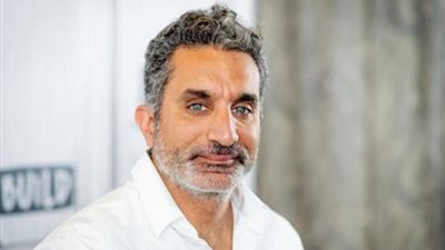 باسم يوسف: صورة وزير الخارجية الأمريكي أسفل الأقصى تحمل رسالة خطيرة