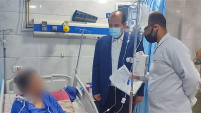 نائب وزير الصحة يتفقد مستشفيي حلوان العام والنصر للتأمين الصحي ويوجه بالتحقيق في المخالفات
