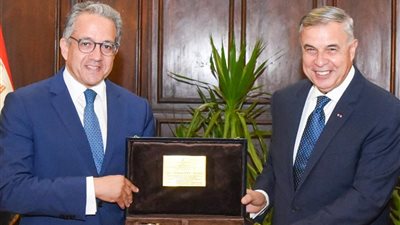 المجلس الأعلى للجامعات يكرّم الدكتور خالد العناني في جامعة الإسكندرية