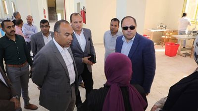 نائب المحافظ ورئيس هيئة تنمية الصعيد يتفقدان المشروعات التنموية بالعدوة وشرق النيل