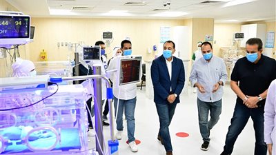 رئيس الوزراء يتفقد مستشفى دار صحة المرأة والطفل بالسويس.. ويؤكد على أولوية قطاع الصحة