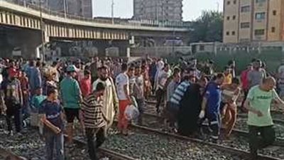 مصرع شاب دهسًا بقطار الصعيد في مزلقان محطة مغاغة بالمنيا