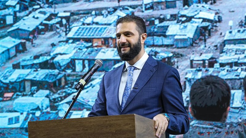 الشرع أصبح الورقة