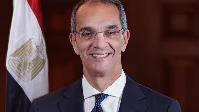 الدكتور عمرو طلعت،