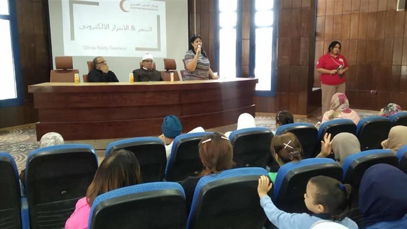 ندوات تثقيفية مع