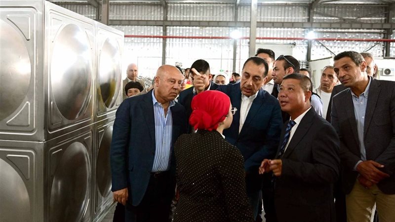 رئيس الوزراء يفتتح