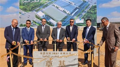 باستثمارات 100 مليون دولار.. رئيس الوزراء يشهد توقيع عقد تطوير أرض صناعية بالعين السخنة