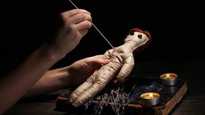 رقاة أم دجّالون؟.. حين يتحوّل الإيمان بالغيب إلى تجارة بالخوف