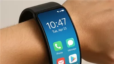 موتورولا تعيد إحياء حلم الهاتف القابل للارتداء: جهاز جديد يتحول إلى ساعة ذكية