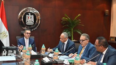 الخطيب: نستهدف تقليص زمن الإفراج الجمركي إلى يومين وتحقيق التكامل الرقمي بين الجهات