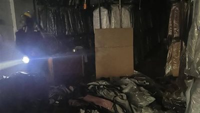 السيطرة على حريق هائل بمخزن مستلزمات ورقية بالمنيا دون إصابات