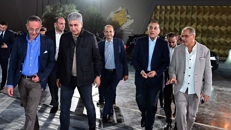 رئيس الوزراء يتفقد