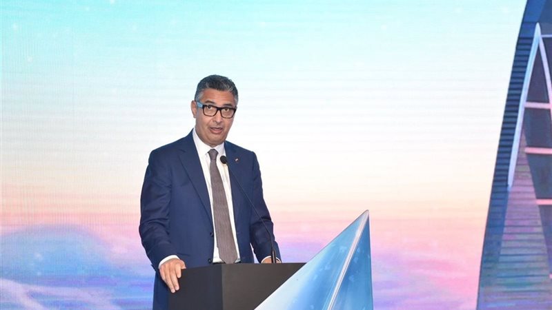 الدكتور شريف فاروق،