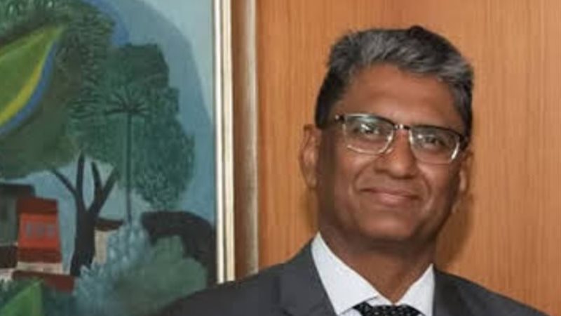 السفير سوريش كيه