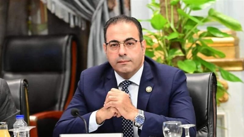 النائب محمود حسين