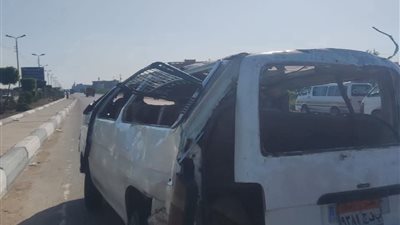 إصابة 11 شخصًا في تصادم سيارتين بطريق القاهرة – الإسكندرية الصحراوي