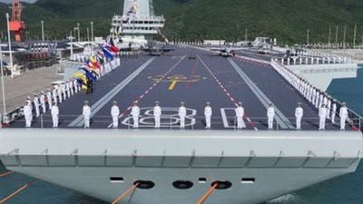 الصين تكشف قوتها البحرية المتطورة… دخول حاملة الطائرات 