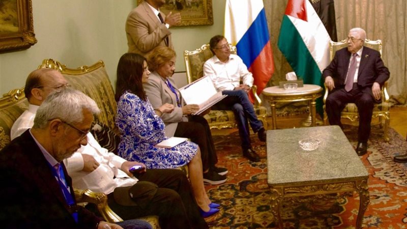 لقاء ثنائي على هامش