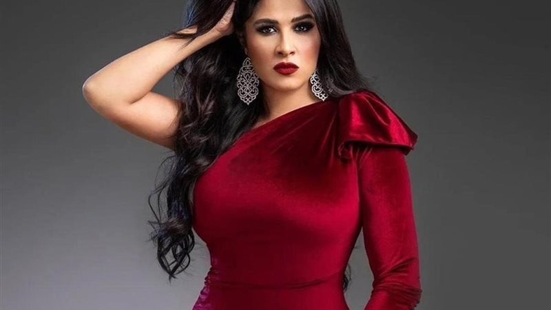  الفنانة ياسمين عبدالعزيز 