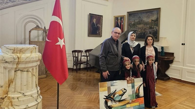 السفير التركي يكرم